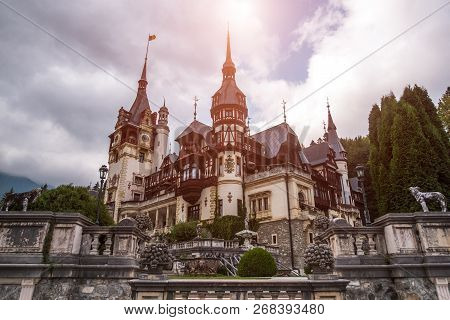 Mă numesc România!.jpg sursa: bigstock.com Mă numesc România!