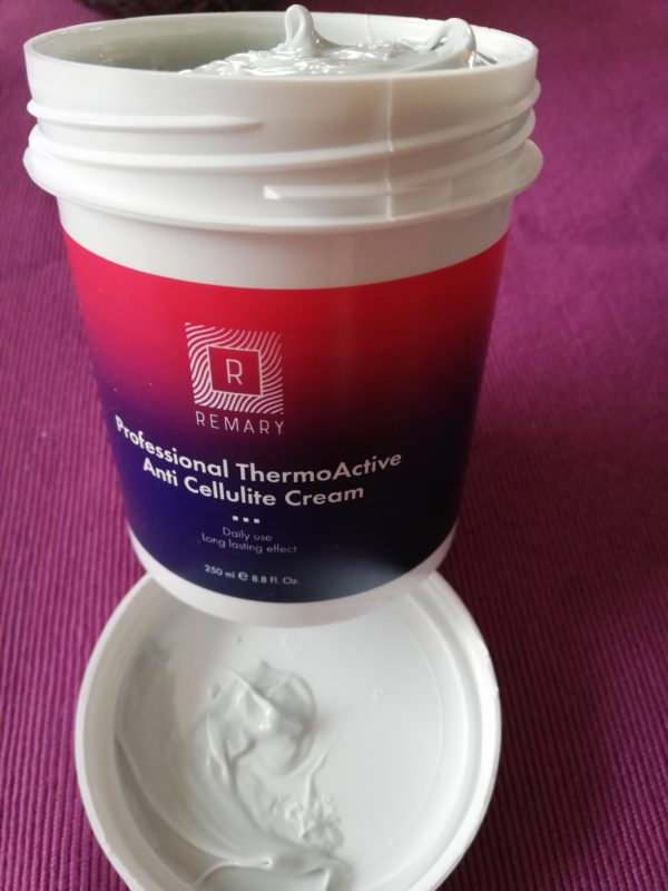 Ritualul (meu) de remodelare cu Glemis (P).jpg Sursa: arhiva personală Ritualul (meu) de remodelare cu Glemis (P)