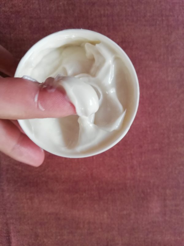 Ritualul (meu) de remodelare cu Glemis (P).jpg Sursa: arhiva personală Ritualul (meu) de remodelare cu Glemis (P)