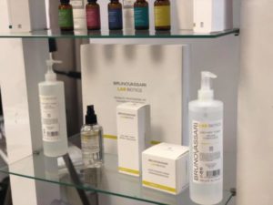 Tratamente de vedetă la Atena Beauty Studio.jpg Sursa: facebook.com/atenabeauty Tratamente de vedetă la Atena Beauty Studio