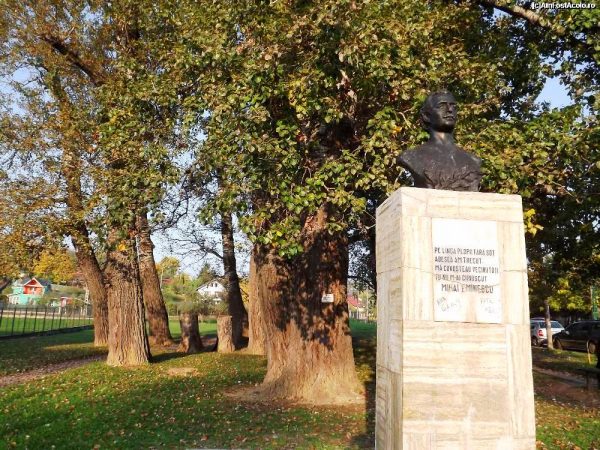 Unde ești, copilărie, cu Eminescu - al meu, cu tot? 1 33051 37492 341 Unde ești, copilărie, cu Eminescu - al meu, cu tot?