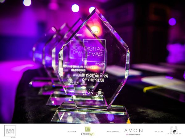Digital Divas by Avon, eveniment la palat Digital Divas by Avon, eveniment la palat