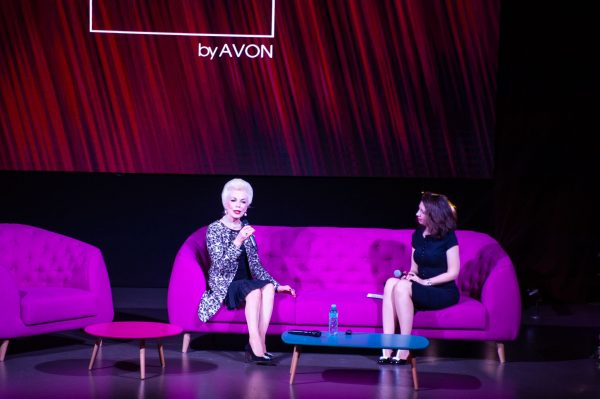 Digital Divas by Avon, eveniment la palat Digital Divas by Avon, eveniment la palat