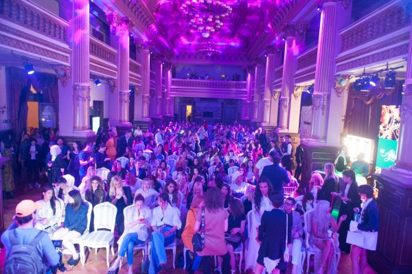 Digital Divas by Avon, eveniment la palat Digital Divas by Avon, eveniment la palat