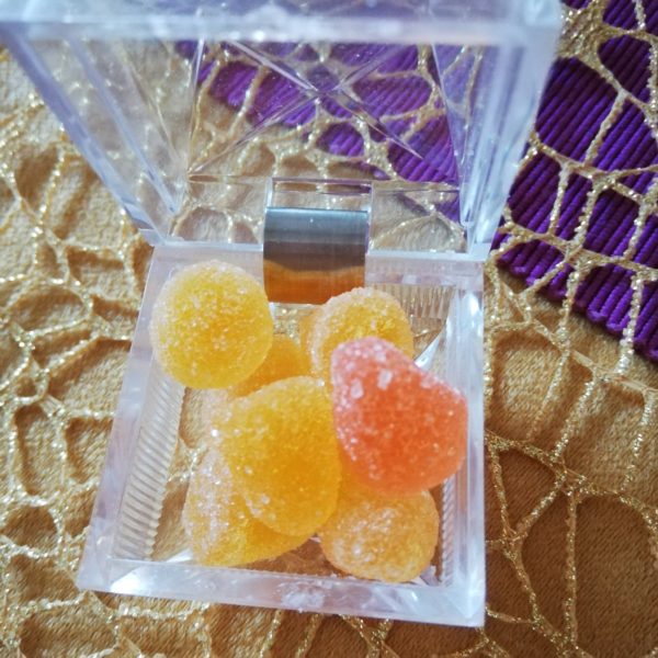 Sugestie pentru cadouri dulci: jeleuri fructate .jpg Sursa:arhiva personală Sugestie pentru cadouri dulci: jeleuri fructate