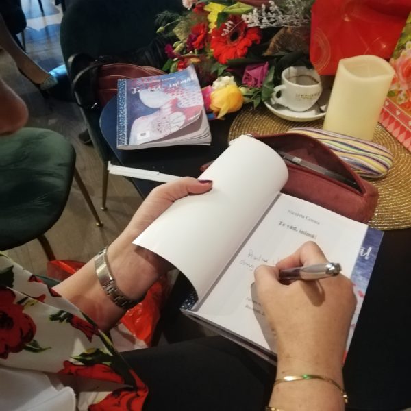 Te văd, inimă!  semnat Nicoleta Cristea