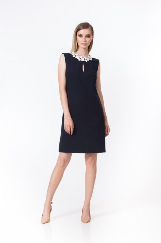 Dames - o experiență de shopping inovatoare Sursa: dames rochie premium navy cu aplicatii din dantela Dames - o experiență de shopping inovatoare