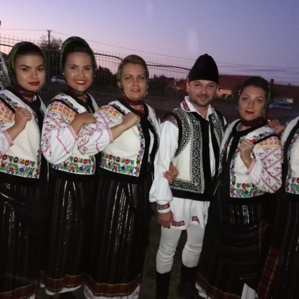 Prima zi #ladrumprinromâniamea - serbare câmpenească (Bobota) Sursa: arhiva personala Prima zi #ladrumprinromâniamea - serbare câmpenească (Bobota)