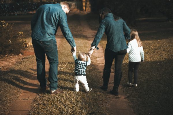 Toamnă plină de culoare și dor de tata Sursa: pexels Toamnă plină de culoare și dor de tata