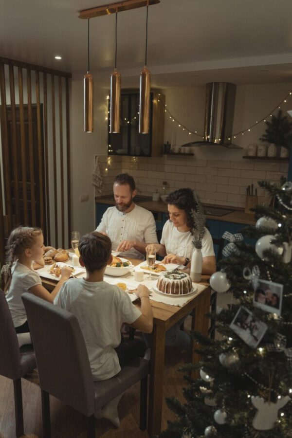 5 recomandări pentru a mânca în familie 5 pexels photo 5814083 5 recomandări pentru a mânca în familie