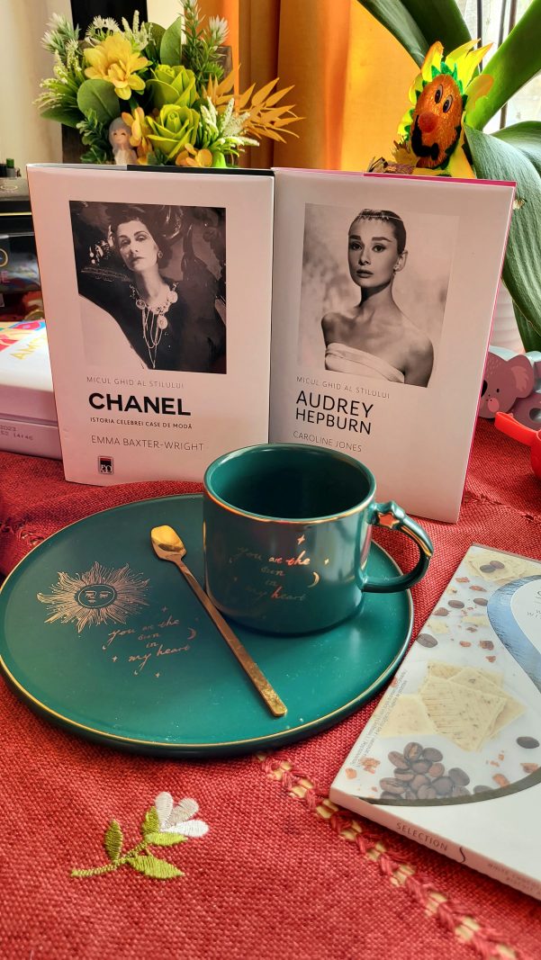 20220502 164753 2 cărți: Micul ghid al stilului Chanel & Hepburn
