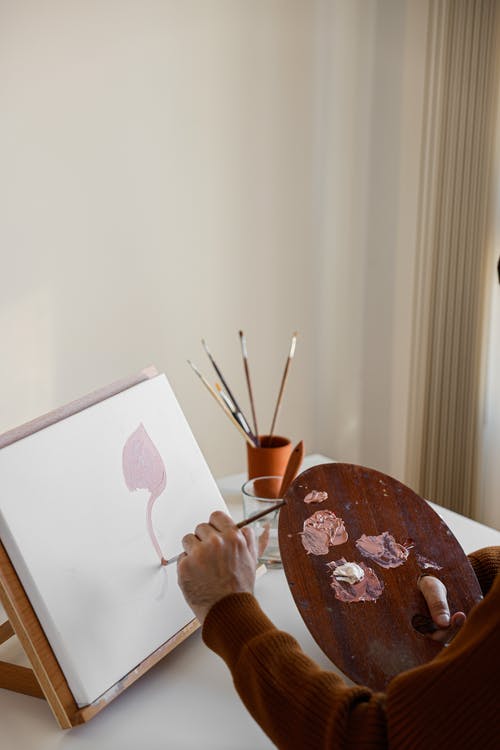 pexels photo 7302102 Hobby-urile artistice și sănătatea creierului