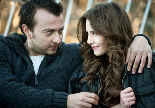 Top 13 Seriale Romantice Turcești Sursa: Netflix seriale