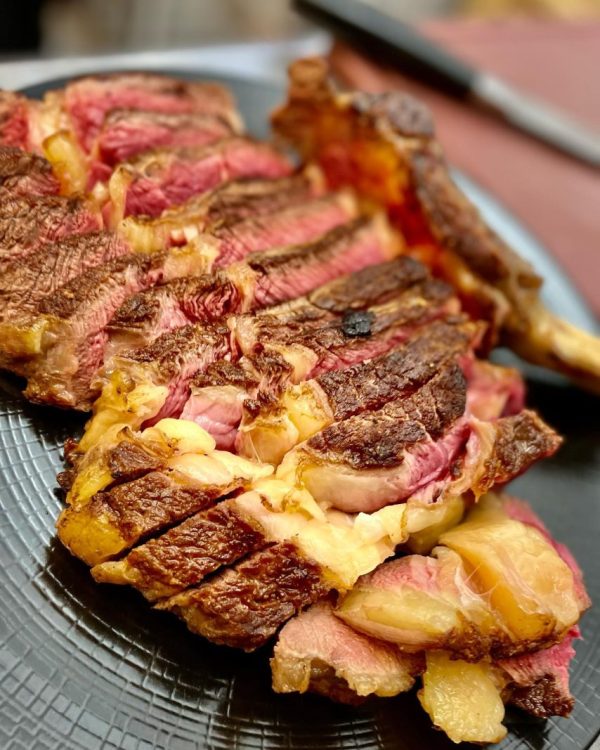 278084433 4710765572383057 8066966874876221273 n Petrecerea de Oscar & vinuri alese: Corks