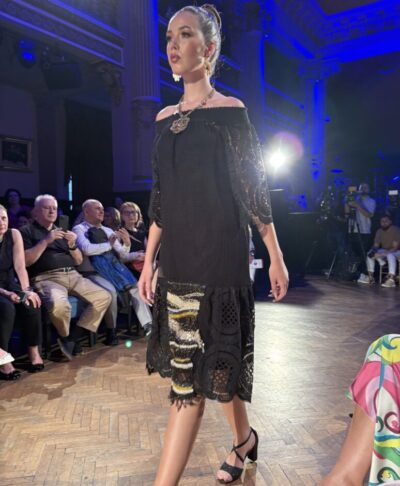 IMG 7987 1 e1750786086629 Terra Nostra - colecție de ținute sustenabile semnată Liza Panait