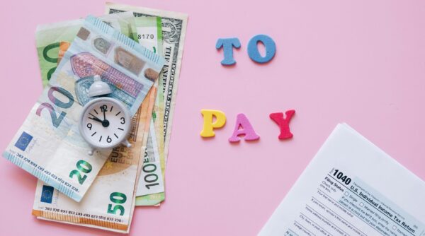 pexels leeloothefirst 8970305 scaled e1757492643471 Pe ce mai risipim bani (2)