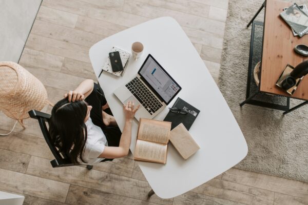Matematica vieții - carte nescrisă Sursa: pexels pexels vlada karpovich 4050320 Matematica vieții - carte nescrisă