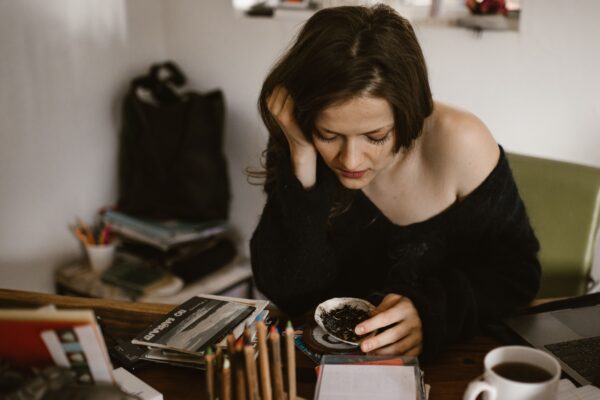 Frica de a mă bucura cu adevărat.jpg Sursa: pexels pexels rdne 6670107 Frica de a mă bucura cu adevărat