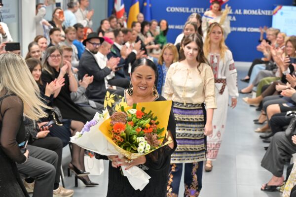 ”Rădăcini” la Londra.jpg Sursa: revista tango a BSP 9388 ”Rădăcini” la Londra: când dorul de România devine artă